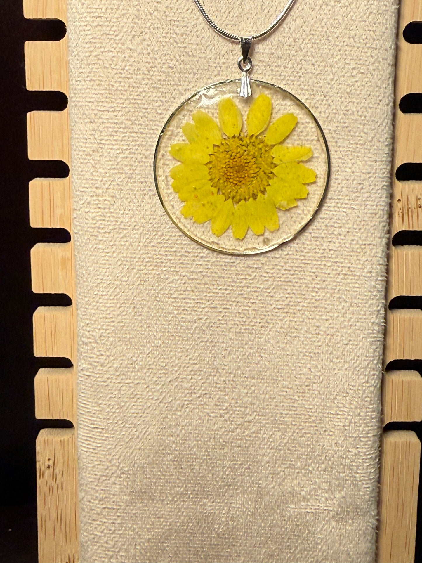 Dried daisy yellow flower in resin silver necklace and earrings set