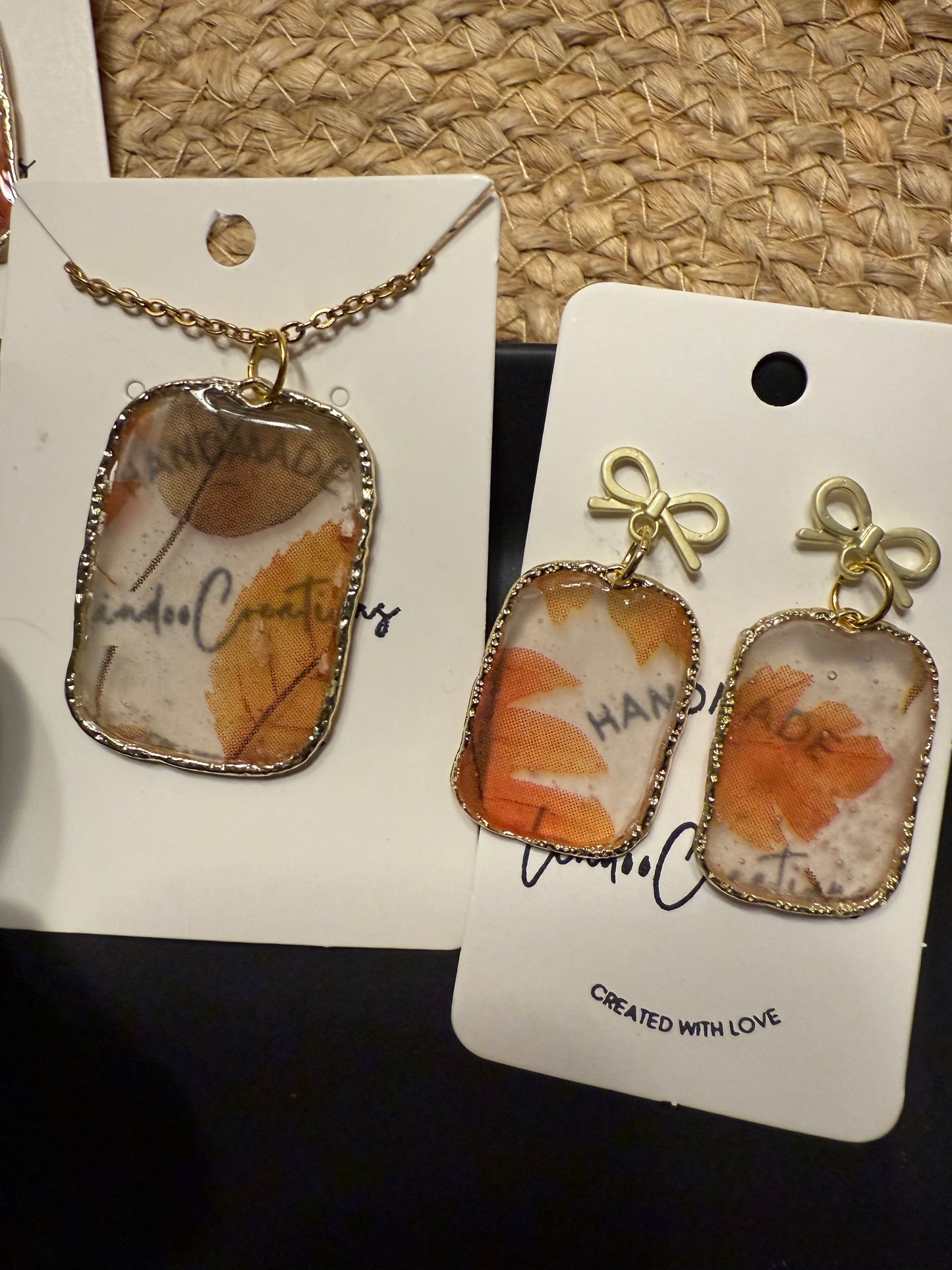 Set of necklace & earrings autumn fall leaf pattern with bow charm