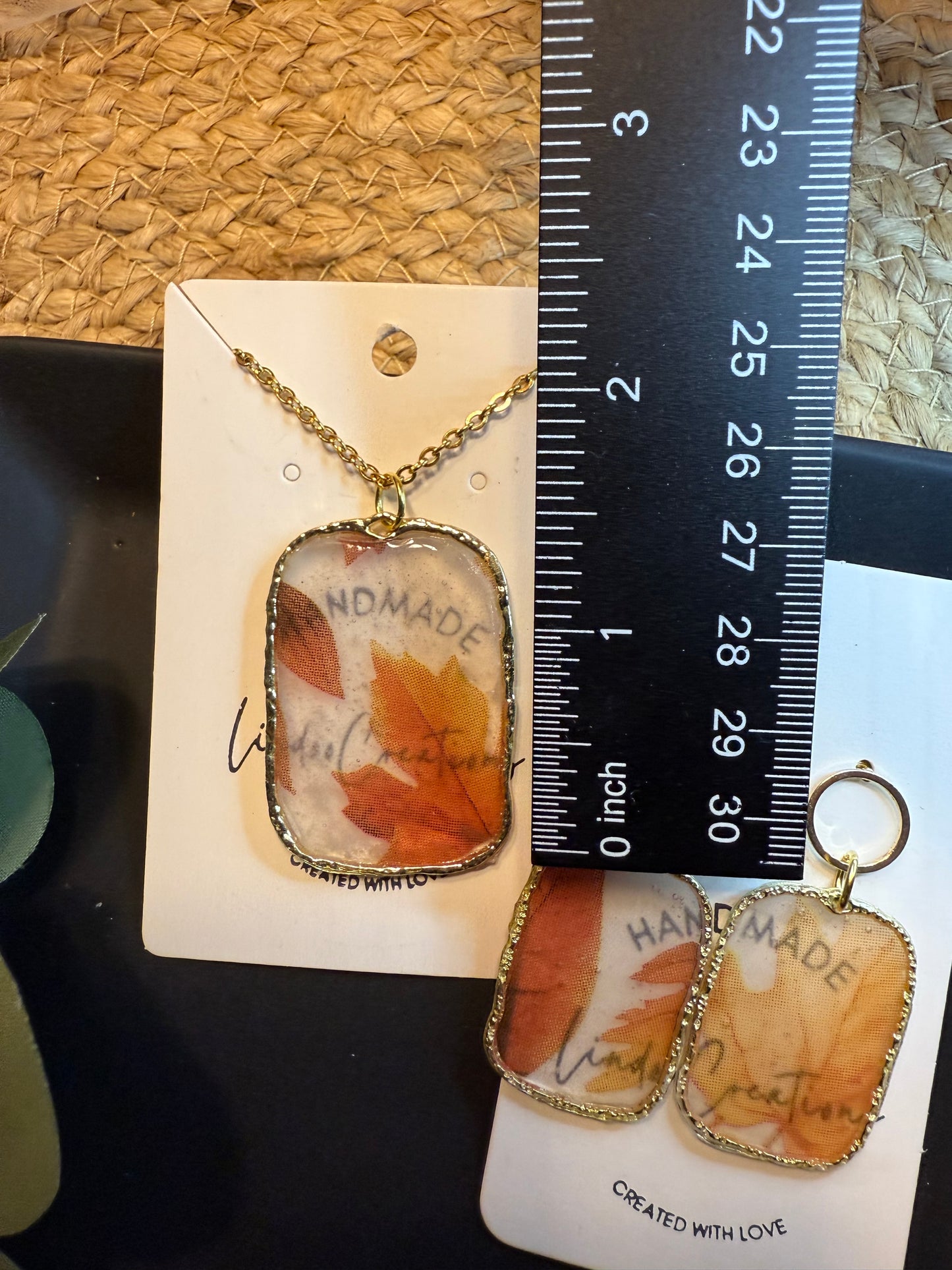 Set of necklace & earrings autumn fall leaf pattern gold