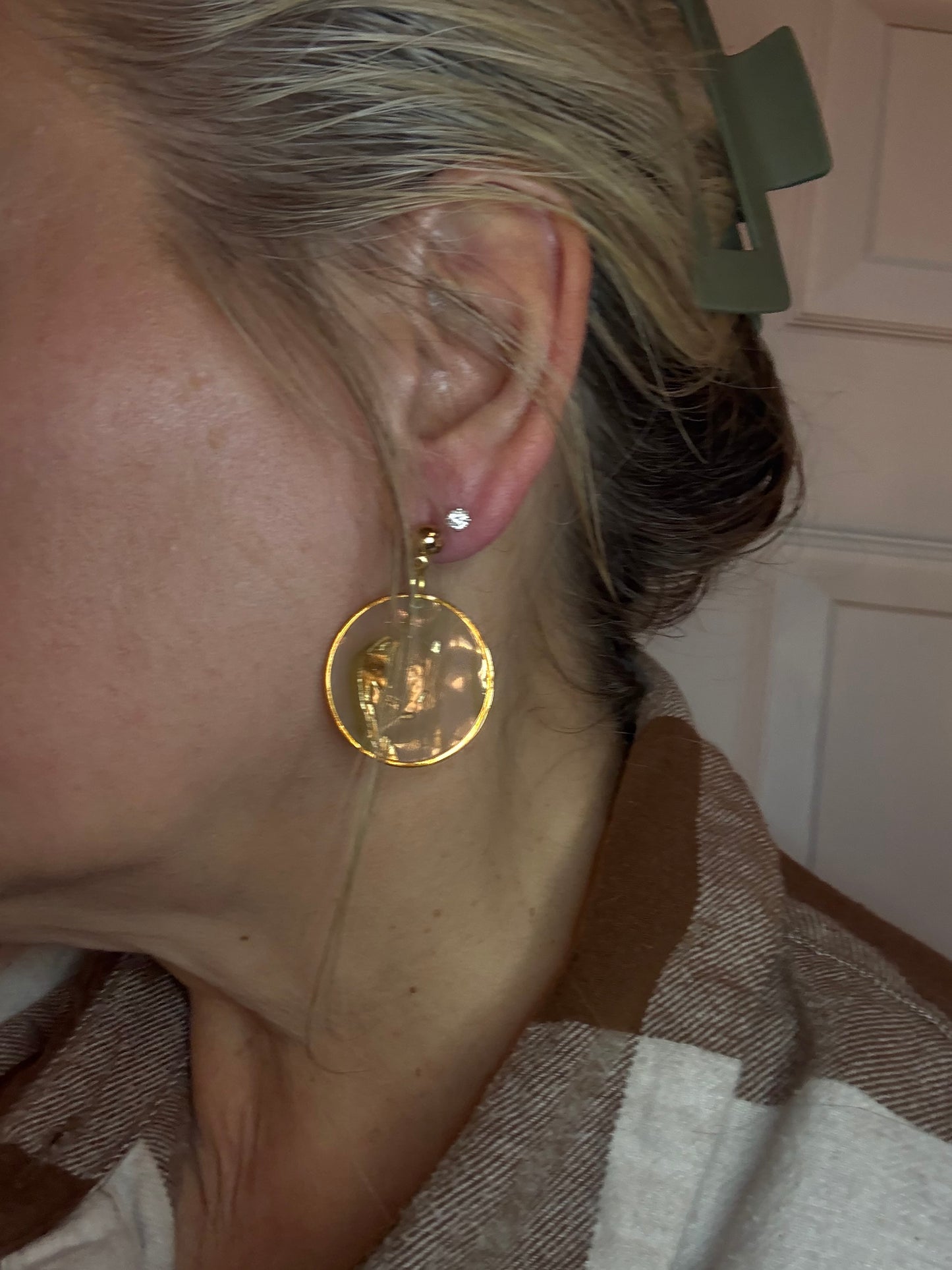 Gold circle dangle earrings with gold leaf abstract art pattern in resin lightweight modern earrings handmade great gift idea gold ball pushback posts