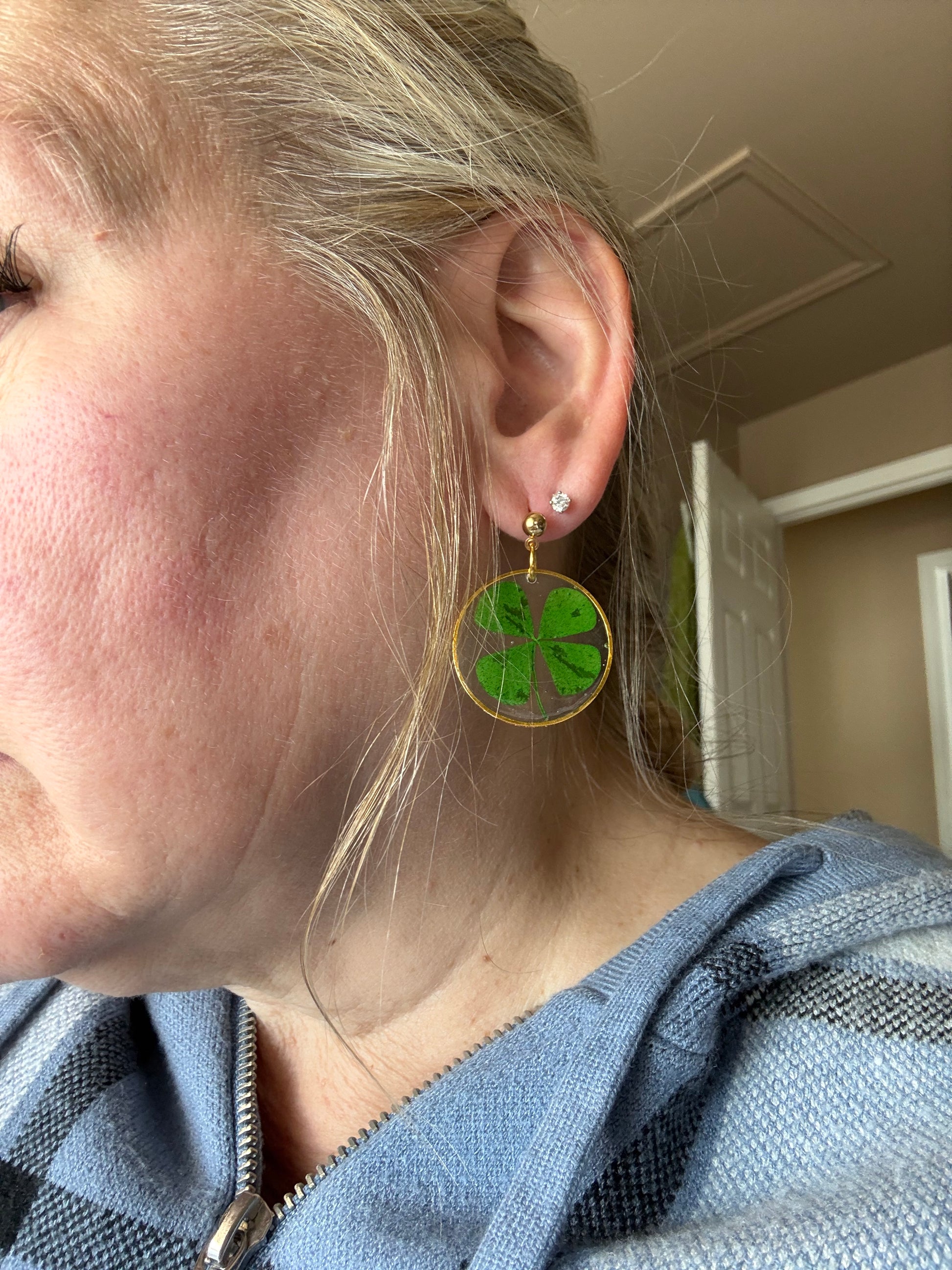 Green four leaf clover shamrock lucky Irish earrings in resin St Patricks day lightweight floral leaf handmade earrings gold or silver circle and stud pushback closure 1 inch long