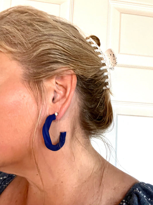 Royal blue hoops polymer clay earrings twisted chunky lightweight handmade cobalt blue medium size 1 3/4 inch diameter